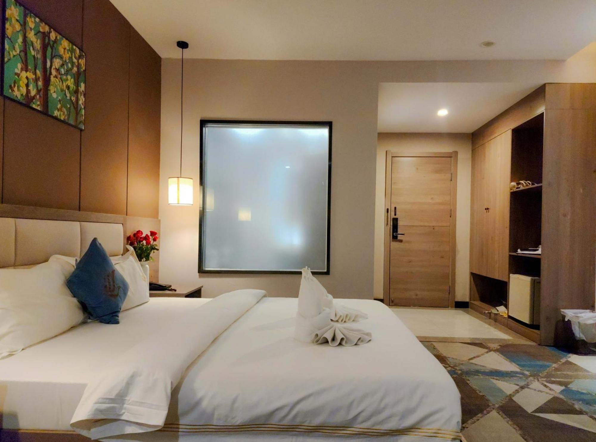 889 Boutique Hotel Phnom Penh Exterior photo